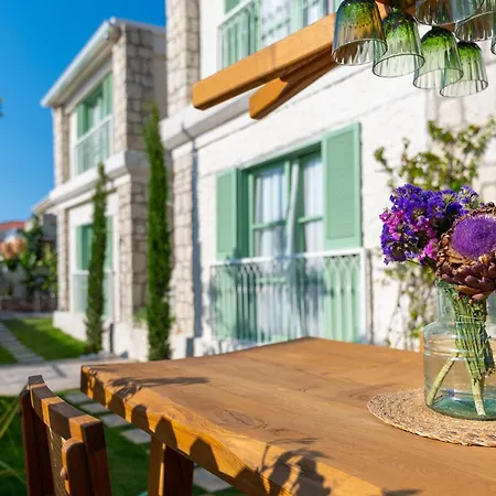 Cerenity Alacati فندق