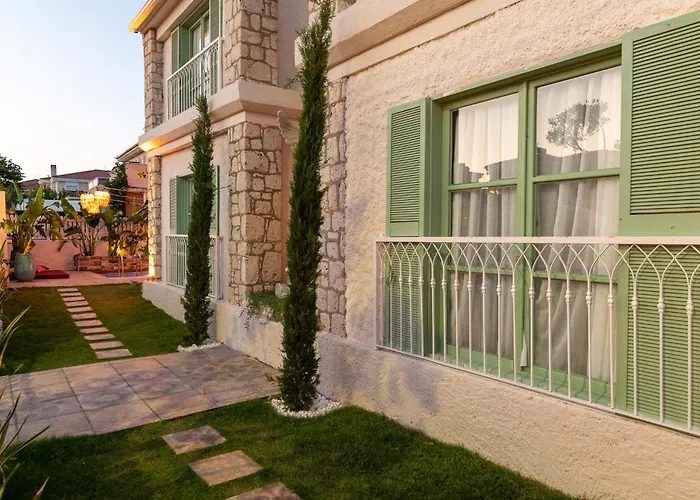 Cerenity Alacati Hotel *